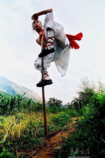 孙悟空转世，金箍棒上探路