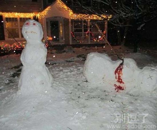 好暴力血腥的雪人战争