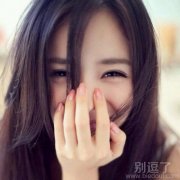 一个漂亮的美女。。