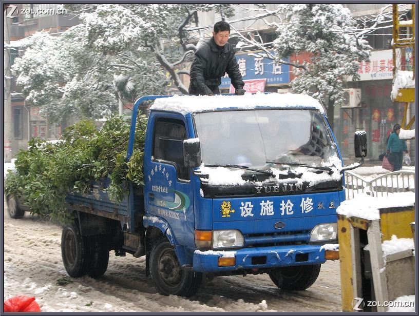 震撼世界的雪灾（组图）