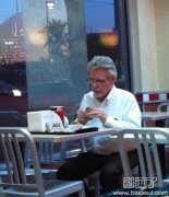 微服私访？KFC